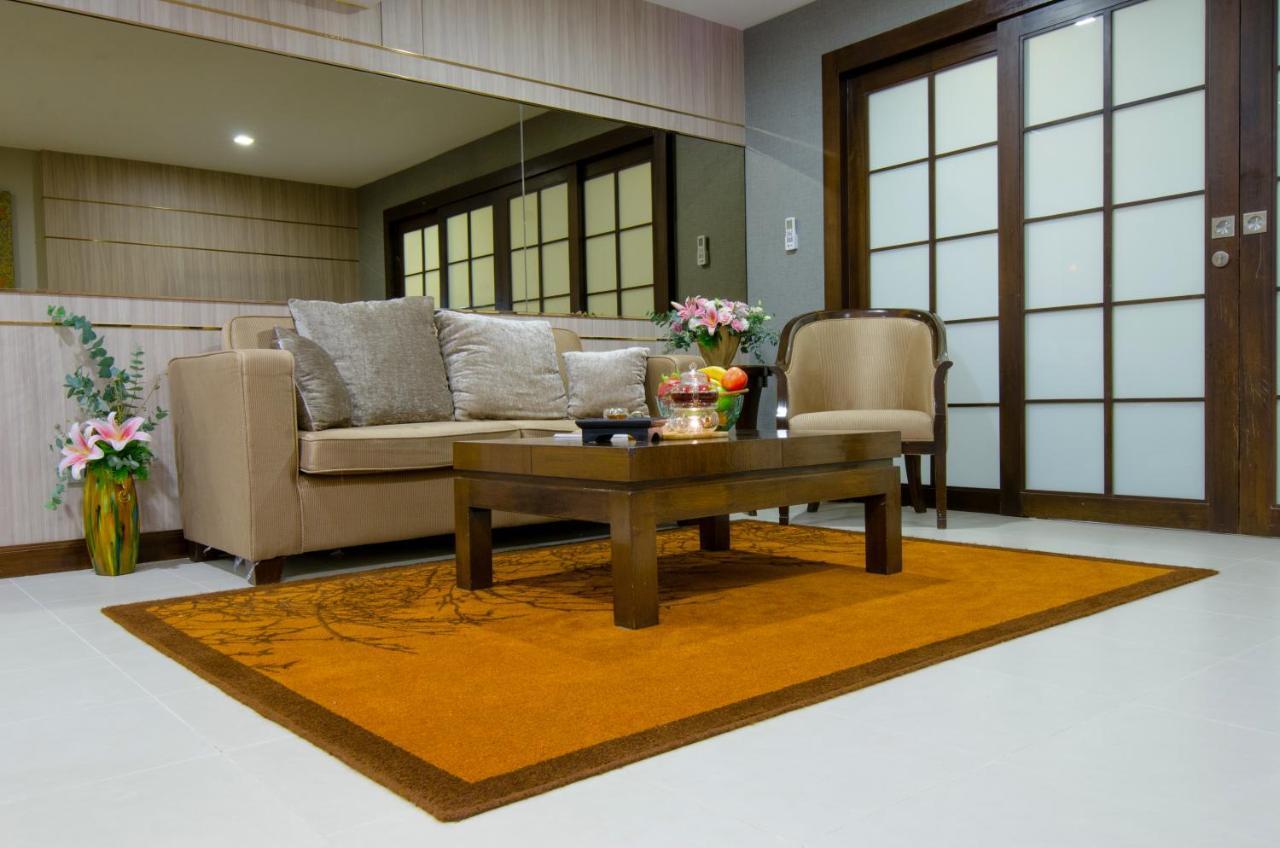 Grand Asoke Suites Boutique Residence Bangkok Extérieur photo